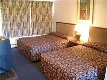 **  Arkona Motel Canada